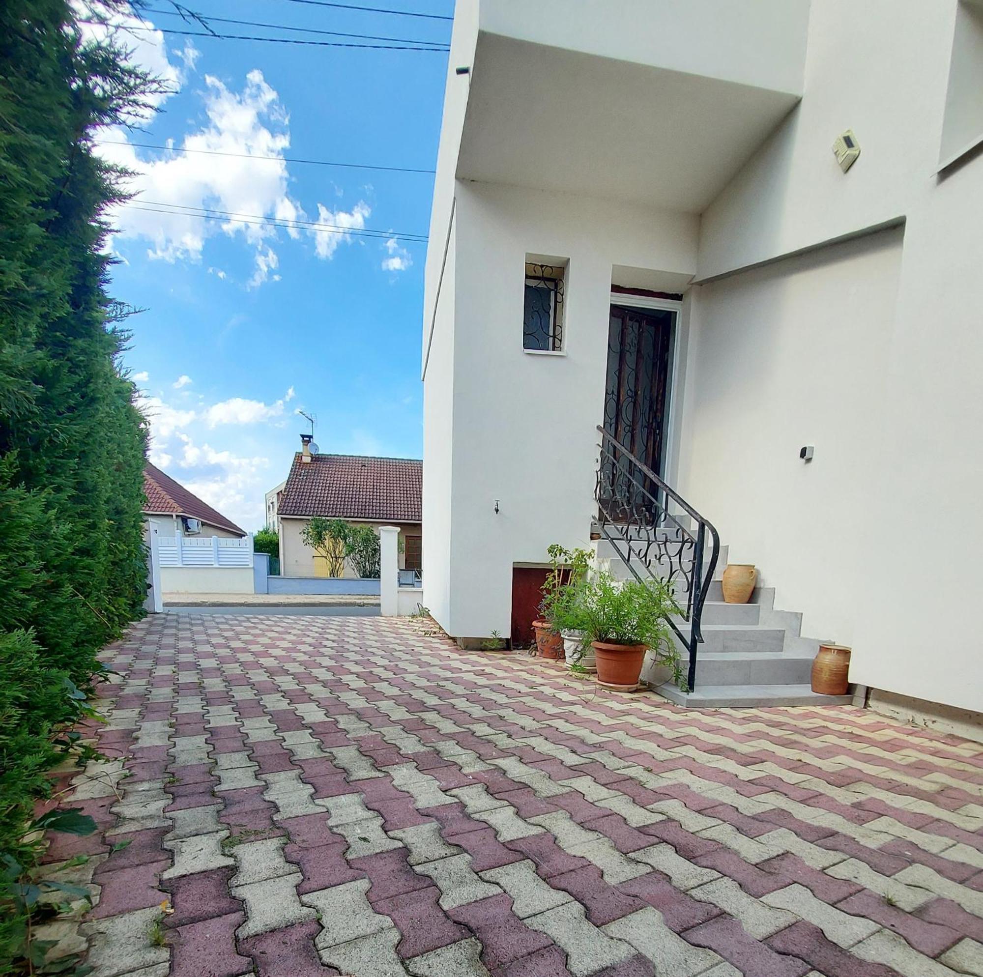 Appartement meublé avec deux chambres Moulins  Exterior foto